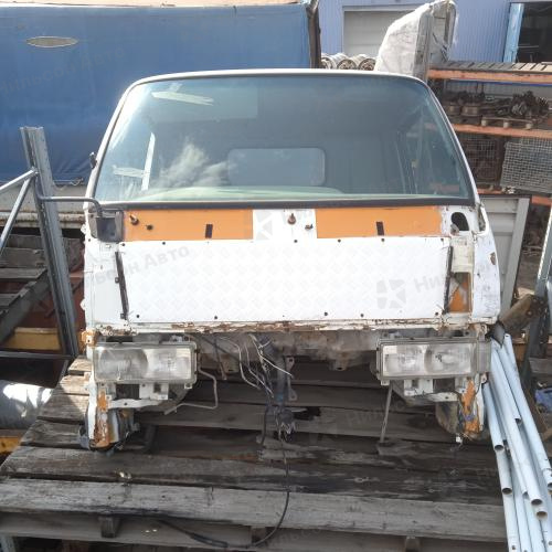 Кабина MITSUBISHI CANTER FB50, 4M51, узкая база, 24V, МКПП, (нет двери/без линз), б/у