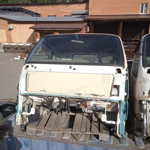 Кабина MITSUBISHI CANTER FB50, 4M51, узкая база, 24V, МКПП, (нет руля и кресла водителя), б/у