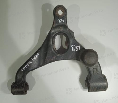 Рычаг передний нижний правый, TOYOTA DYNA, HINO, XZU508, XZU338, N04C, б/у