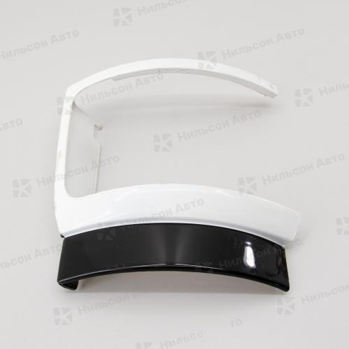 Облицовка на фару MITSUBISHI FUSO 1997-2005 г, 10 тонн, правая, API