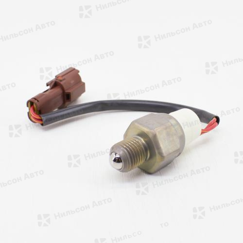 Датчик заднего хода ISUZU ELF, вид 2, оригинал (NP)