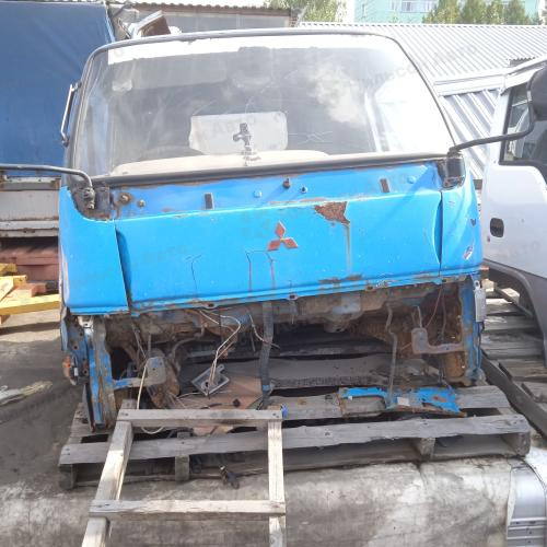 Кабина MITSUBISHI CANTER FB50, 4M40, узкая база, 24V, МКПП, (ржавая), б/у