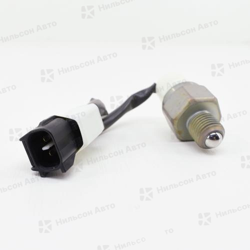 Датчик заднего хода ISUZU ELF 4JB1, 4JJ1, 4HK1, вид 1, оригинал (NP)