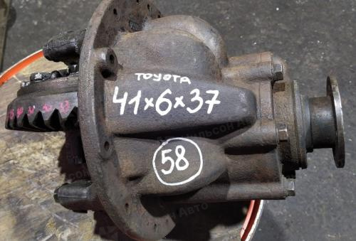 Редуктор заднего моста TOYOTA DYNA, R14-16 на 5 шпилек, пл/хв 41/6, шлицов 37, фланец 65*65, б/у