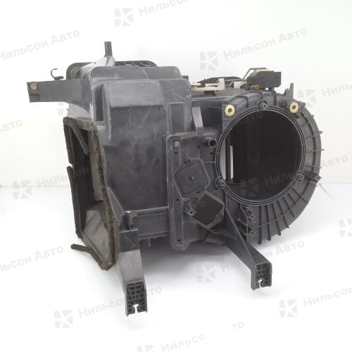 Корпус мотора печки ISUZU FORWARD 6HL1, FRR35, 24V, б/у