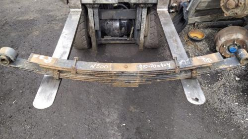 Рессора задняя NISSAN DIESEL (длина 1270, ширина 70, листов 4, в подрессорнике 4, палец на 28 мм), б/у