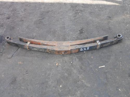 Рессора задняя NISSAN DIESEL 5 т (длина 1270 ширина 70 листов 4 в подрессорнике 5 палец на 28 мм), б/у