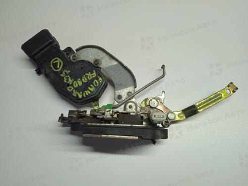 Замок двери ISUZU FORWARD  левый, б/у