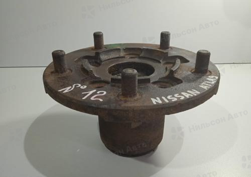 Ступица передняя NISSAN ATLAS, R16 на 5 шпилек, дисковые тормоза, б/у (Уточнить какая шпилька)