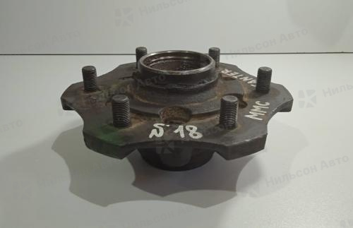 Ступица передняя MMC CANTER, FB300-308, FB511, FB51, R15 на 6 шпилек, дисковые тормоза, б/у