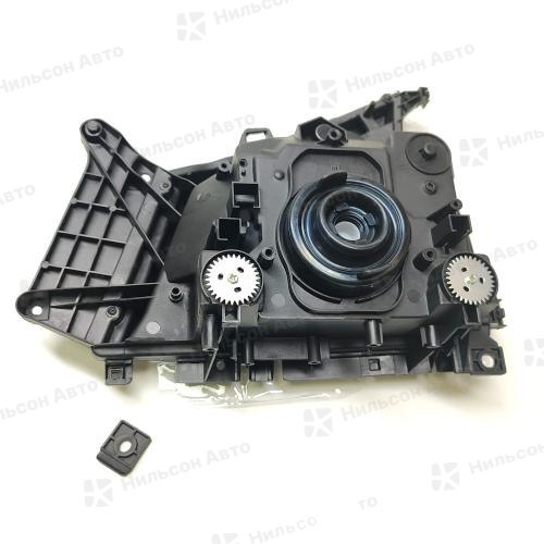 Фара ISUZU ELF с 2003 г правая, без электрокорректора, AUTODEPO (УЦЕНКА Москва, отломано крепление) 