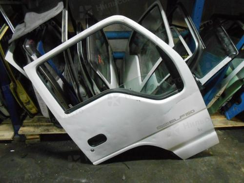 Дверь передняя, правая ISUZU ELF низкая, белая, б/у (разобранная, есть стекло)