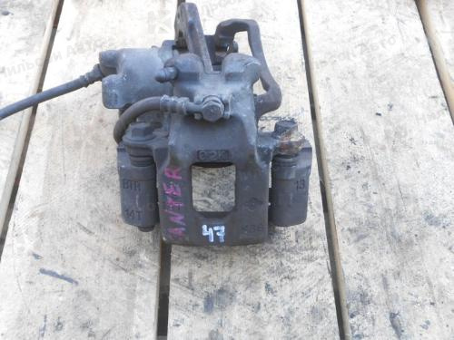 Суппорт передний, правый MMC CANTER, FE500-600, рессорная подвеска, c прокачкой, б/у