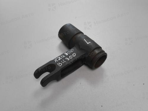 Крепление торсиона TOYOTA DYNA XZU, BU300, левое, б/у