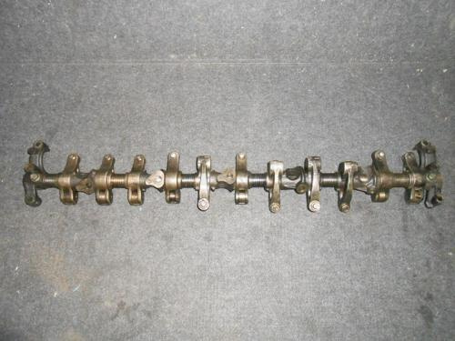 Ось коромысел ISUZU FORWARD 6HE1, 6HH1, б/у