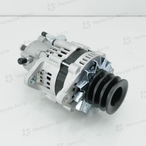 Генератор 24V ISUZU ELF 4HF1, 4HG1, 50A, вакуумник сзади, 3 клиновой, фишка прямоугольная на 1 контакт, TESLA