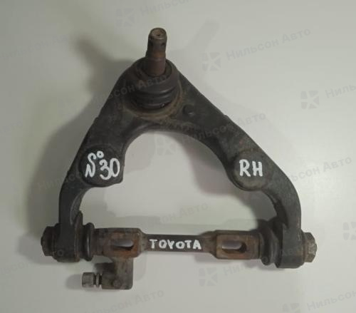 Рычаг передний верхний правый, TOYOTA DYNA, TOYOACE, XZU306-XZU347, BU306, BU346, б/у