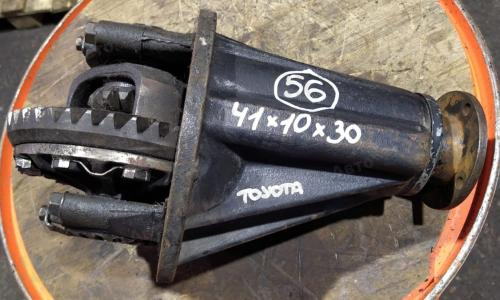 Редуктор заднего моста TOYOTA DYNA, R14-16 на 5 шпилек, пл/хв 41/10, шлицов 30, фланец 60*60, б/у