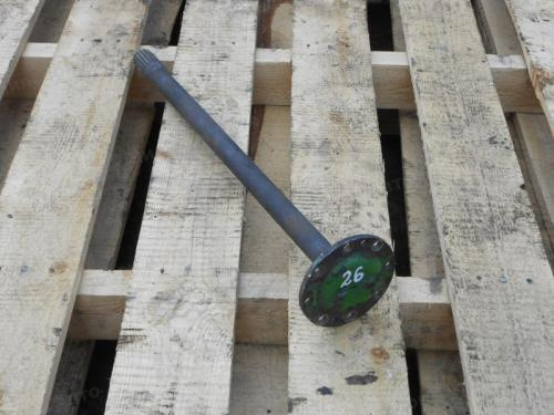 Полуось MMC CANTER, узкая база, 5-6 шпилек, длина 71 см, шлицов 18, диаметр 39 мм, крепится на 8 болтов, б/у