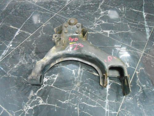 Рычаг передний нижний левый, NISSAN ATLAS F23 4WD, б/у