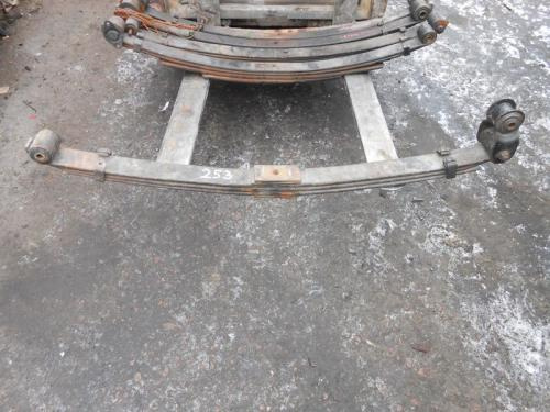 Рессора передняя TOYOTA DYNA XZU 4WD (длина 1200 ширина 70 листов 3, сайлентблоки), б/у