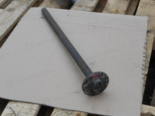 Полуось NISSAN ATLAS, широкая база, 5-6 шпилек, длина 81 см, шлицов 39, диаметр 40 мм, крепится на 6 болтов, б/у