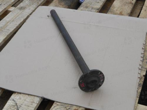 Полуось NISSAN ATLAS, узкая база, 6 шпилек, длина 77 см, шлицов 39, диаметр 40 мм, крепится на 6 болтов, б/у