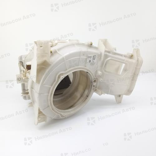 Корпус мотора печки ISUZU ELF 4HG1, NPR85, 24V, б/у