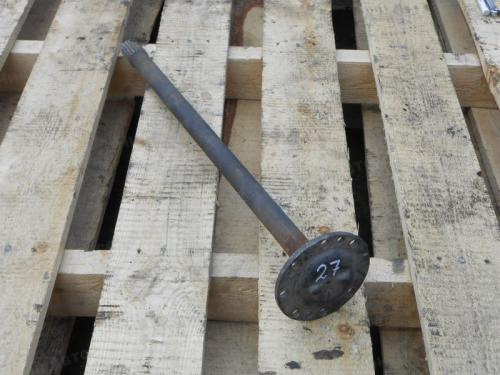 Полуось MMC CANTER, узкая база, 5-6 шпилек, длина 75 см, шлицов 18, диаметр 39 мм, крепится на 8 болтов, б/у