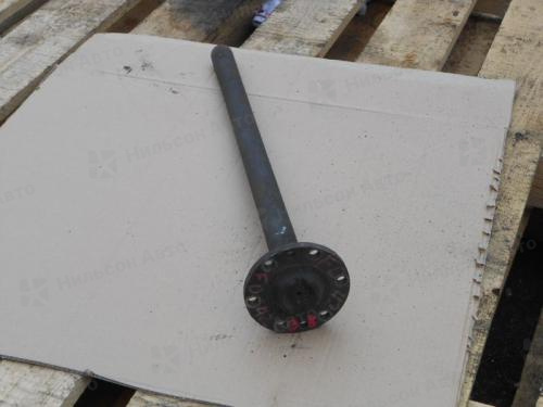 Полуось NISSAN ATLAS, узкая база, 6 шпилек, длина 70 см, шлицов 39, диаметр 40 мм, крепится на 6 болтов, б/у