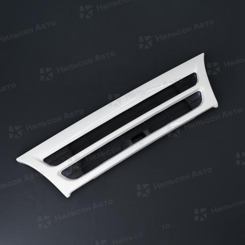 Решетка радиатора ISUZU ELF узкая база 1995 год, GSPARTS (ширина по верху 80, высота по краю 22)