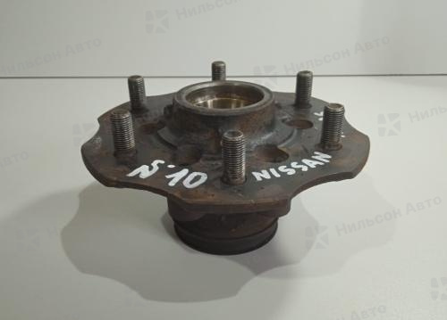 Ступица передняя NISSAN ATLAS, R15 на 6 шпилек, дисковые тормоза, б/у
