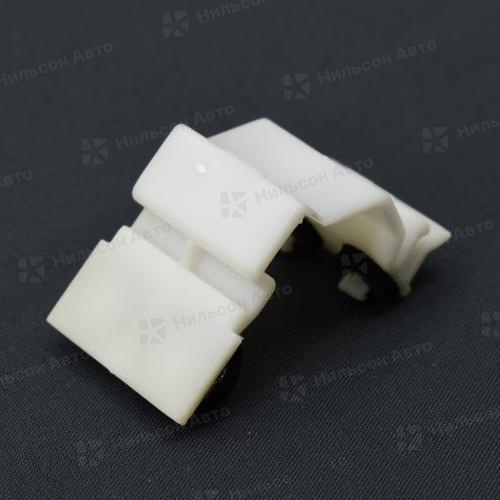 Клипса крепежная ISUZU, (решетка радиатора), оригинал 