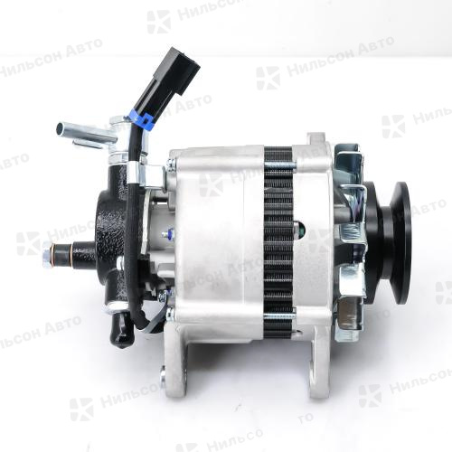 Генератор 12V ISUZU ELF 4JA1, 4JB1, 4JG2 вакуумник сзади, 1 клиновой, фишка круглая 3 контакта, 50 Amp, KRAUF