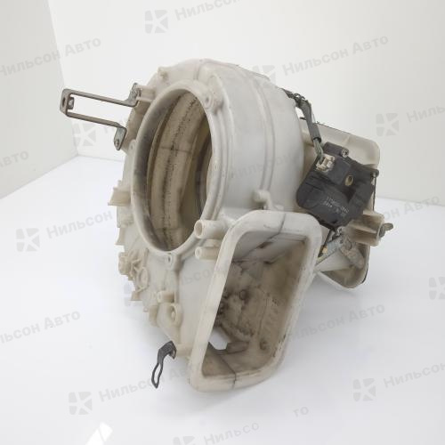 Корпус мотора печки MITSUBISHI FUSO 4M50, FE82, 24V, б/у
