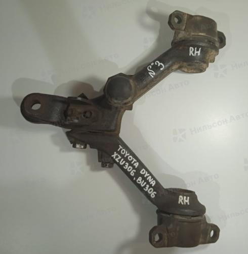 Рычаг передний нижний правый, TOYOTA DYNA, TOYOACE, XZU306-BU346, S05D, б/у