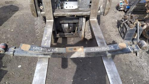 Рессора задняя TOYOTA DYNA (длина 1280 ширина 70 листов 2 в подрессорнике 2, сайлентблоки, переменная толщина), б/у