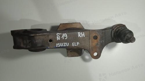 Рычаг передний нижний правый, ISUZU ELF NKR71, 4HG1, б/у (съемная шаровая на 1 болт)