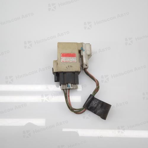 Реле MITSUBISHI FUSO 6D17, F22, 24V, (3 контакта), б/у 
