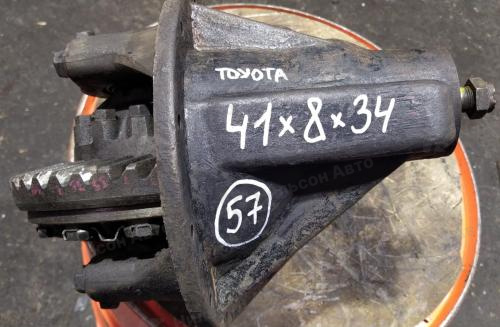 Редуктор заднего моста TOYOTA DYNA, R14-16 на 5 шпилек, пл/хв 41/8, шлицов 34, без фланца, б/у