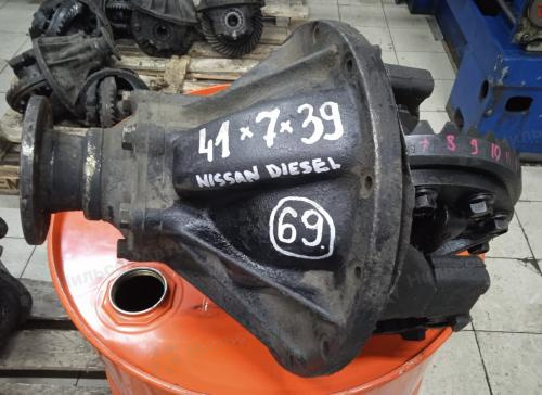 Редуктор заднего моста NISSAN DIESEL/ATLAS, 5 т, R16 на 6 шпилек, пл/хв 41/7, шлицов 39, фланец , 77*77, б/у