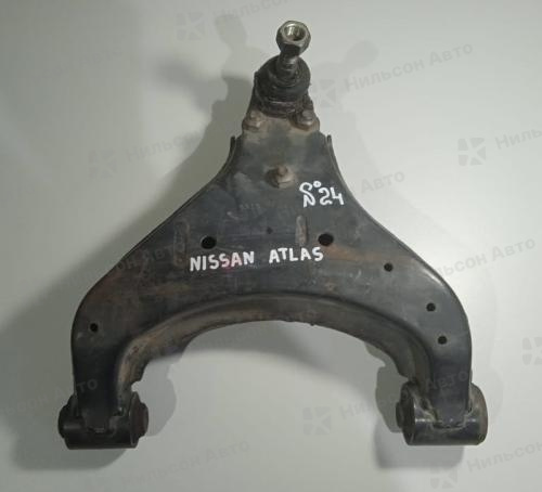 Рычаг передний нижний левый, NISSAN ATLAS F24, ZD30, б/у (2WD)