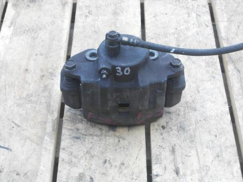 Суппорт передний, левый NISSAN ATLAS, F23, TD25, TD27, QD32, рычажная подвеска, б/у