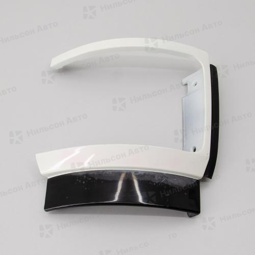 Облицовка на фару MITSUBISHI FUSO 1997-2005 г, 10 тонн, левая, Nilson Auto Parts