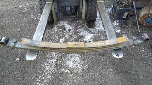 Рессора задняя TOYOTA (длина 1285, ширина 70, листов 2, в подрессорнике 2, палец на 25 мм), б/у