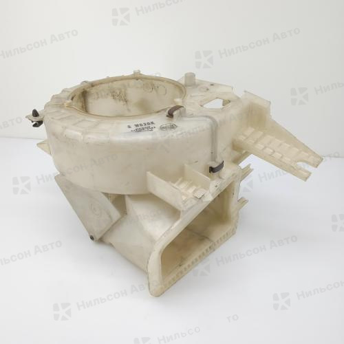 Корпус мотора печки MAZDA TITAN 4HF1, WH35T, 24V, б/у