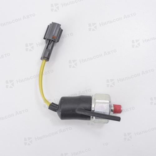 Датчик давления масла ISUZU FORWARD 6HH1, 6HL1, фишка пластиковая, оригинал (NP)