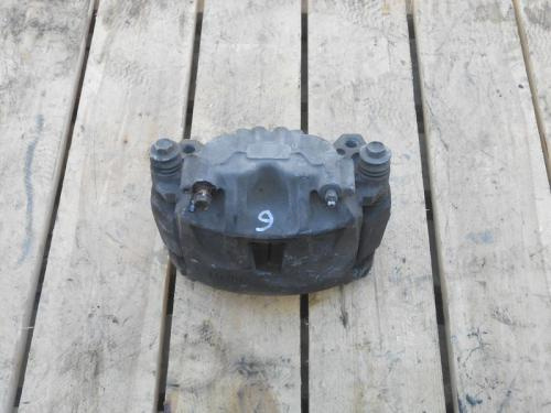 Суппорт передний, правый TOYOTA DYNA, TOYOACE, XZU301-XZU454, рессорная подвеска, б/у