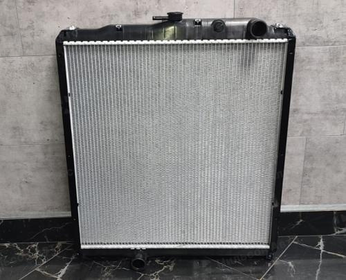 Радиатор двигателя MMC FUSO 6D14-17, 6M61, пластиковый с заливной, в630*ш608 (без бачков), ZEVS