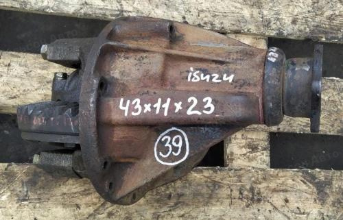 Редуктор заднего моста ISUZU ELF, R14 на 5 шпилек, пл/хв 43/11, шлицов 23, фланец 50*70, б/у